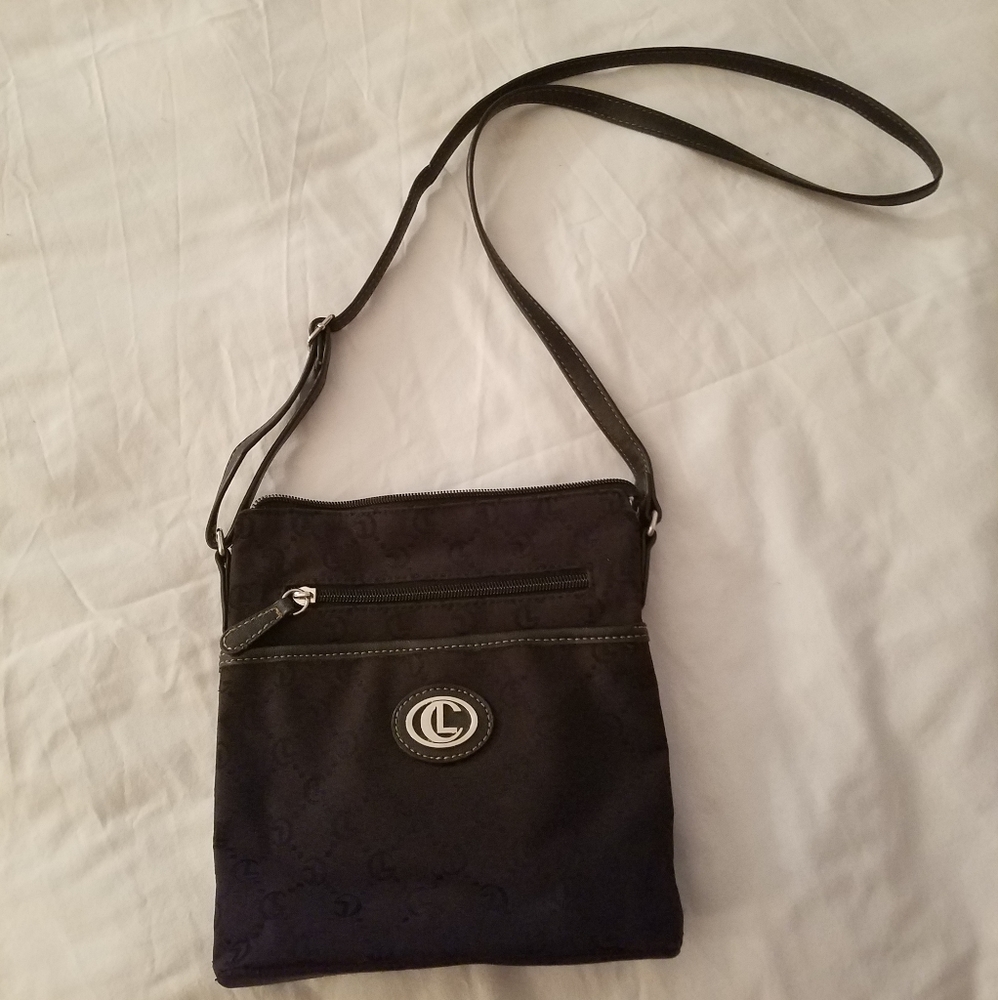 CL Black Zippered Crossbody Bag